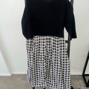 Women’s Black and White Checkered Dress